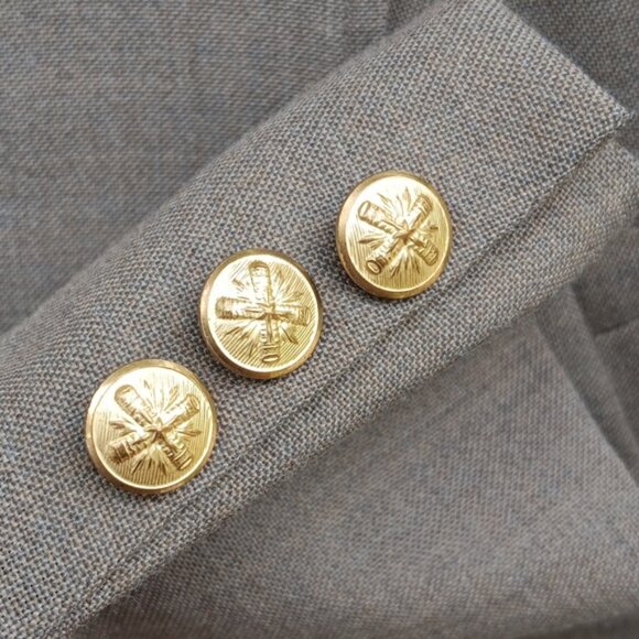 NEW ENGLAND COLLECTION MEN'S VINTAGE (2) BUTTON BLAZER W/GOLD BUTTON ACCENTS - Picture 13 of 15